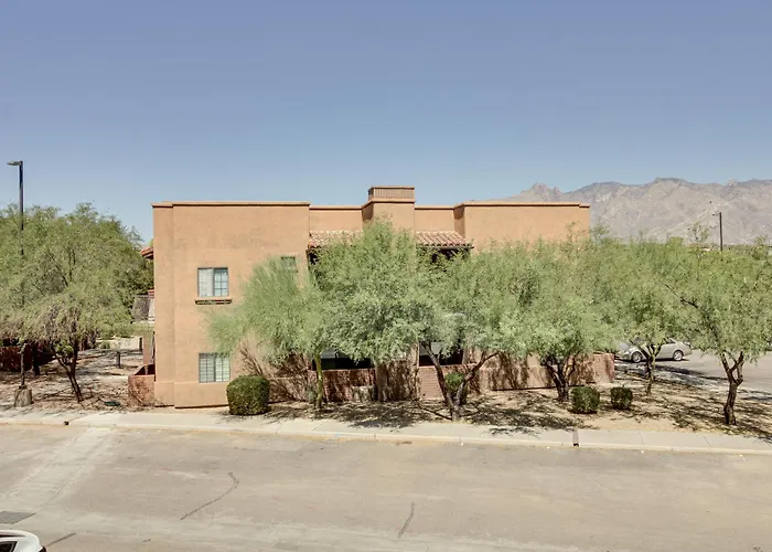 W/ Community Pool + Hot Tub! Tucson